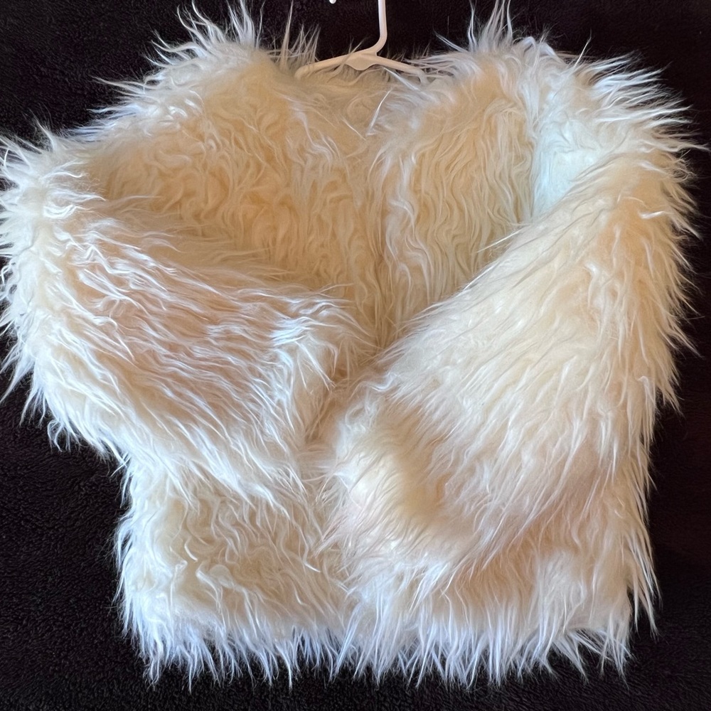 NWOT Cat & Jack - Girls White Sheep Faux Fur Jacket 6/6X